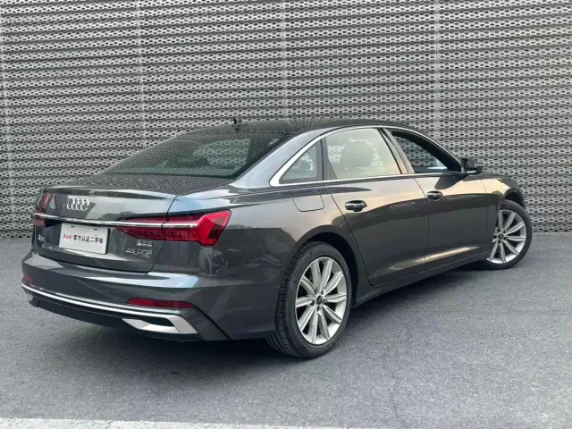 Audi A6L — Фото автомобиля 3