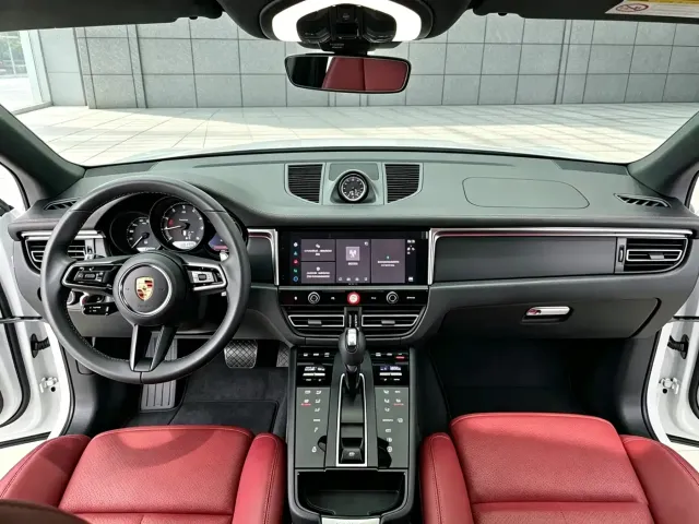 Porsche Macan — Фото автомобиля 6