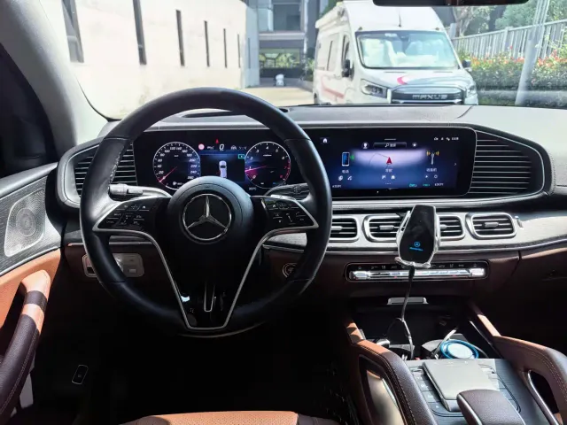 Mercedes-Benz GLE-Class — Фото автомобиля 16