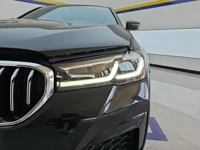 BMW 5 Series — Фото автомобиля 5