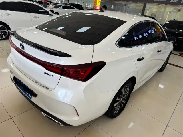 Changan Eado — Фото автомобиля 12