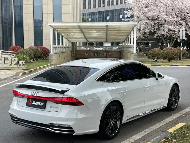 Audi A7 — Фото автомобиля 6