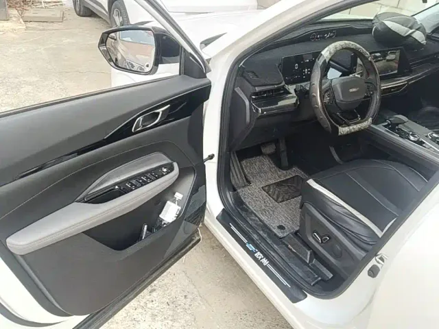 Changan Z6 — Фото автомобиля 15