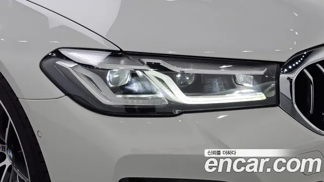 BMW 5 Series G30 — Фото автомобиля 6