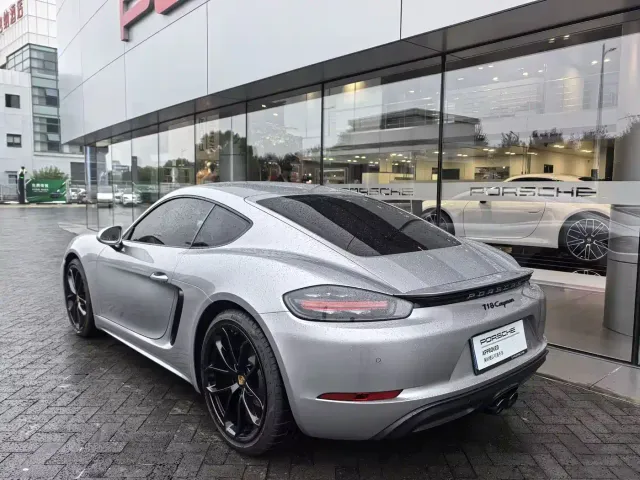Porsche 718 — Фото автомобиля 9