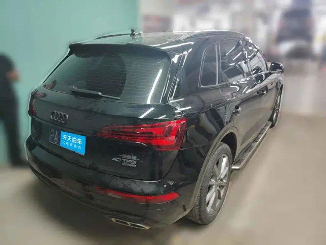 Audi Q5L — Фото автомобиля 2