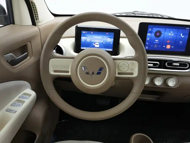 Wuling Hongguang Mini EV — Фото автомобиля 11