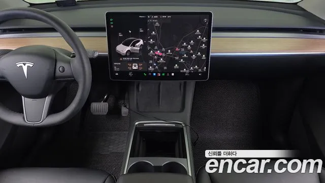 Tesla Model Y — Фото автомобиля 20