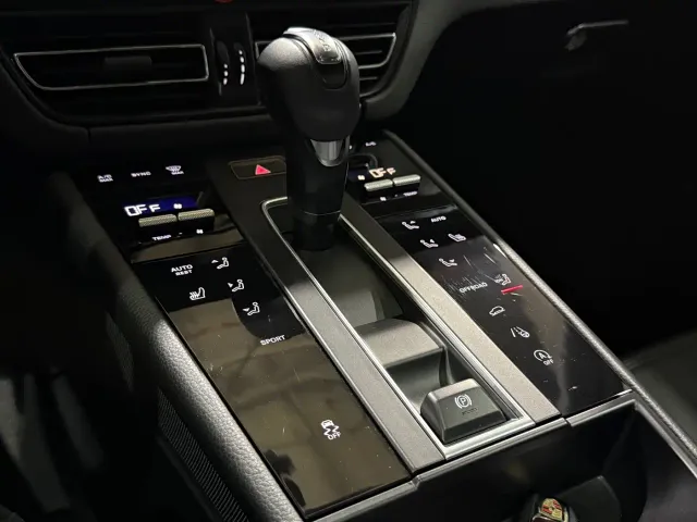 Porsche Macan — Фото автомобиля 14