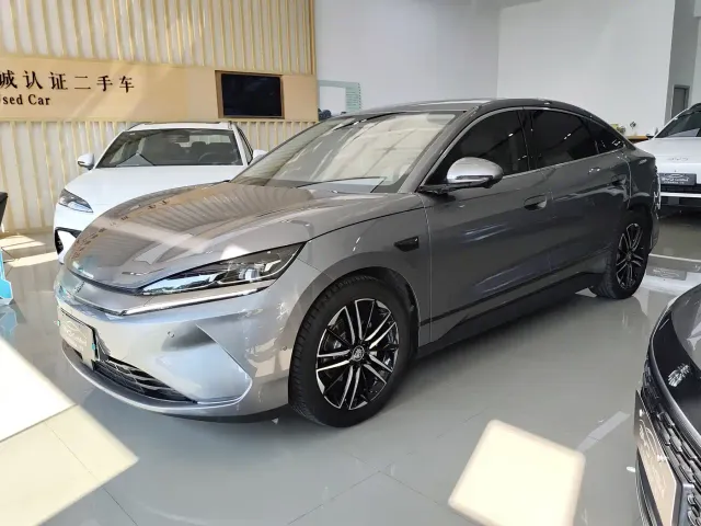 Фотография автомобиля — BYD Qin L