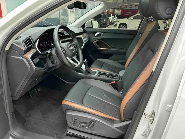 Audi Q3 — Фото автомобиля 16