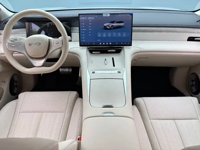 BYD Seal 08 — Фото автомобиля 12