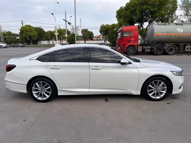 Honda Accord — Фото автомобиля 4