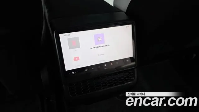 Tesla Model 3 — Фото автомобиля 19