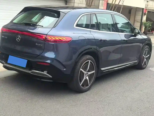 Mercedes-Benz EQS SUV — Фото автомобиля 4