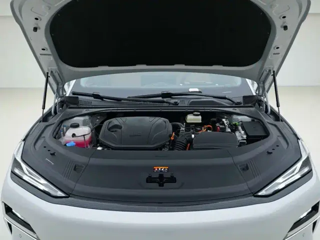 Geely Galaxy Xingyao 8 — Фото автомобиля 6