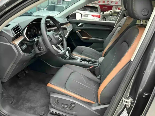 Audi Q3 — Фото автомобиля 16