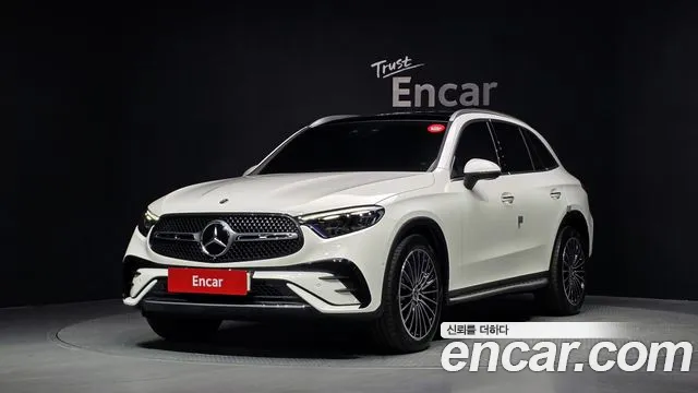 Фотография автомобиля — Mercedes-Benz GLC-Class