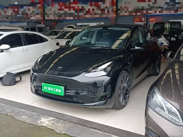 Фотография автомобиля — Tesla Model Y