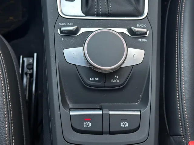 Audi Q2L — Фото автомобиля 14