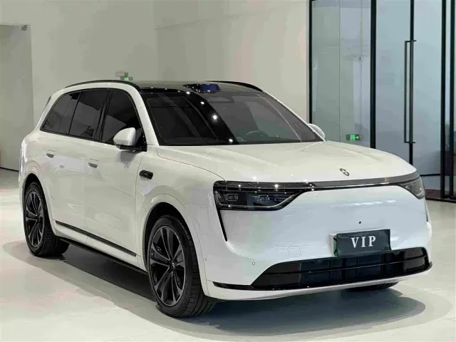 Aito M8 — Фото автомобиля 3