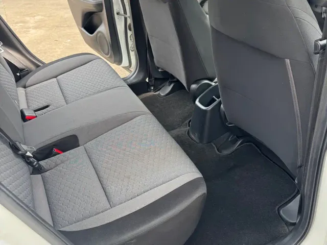 Honda Fit — Фото автомобиля 10
