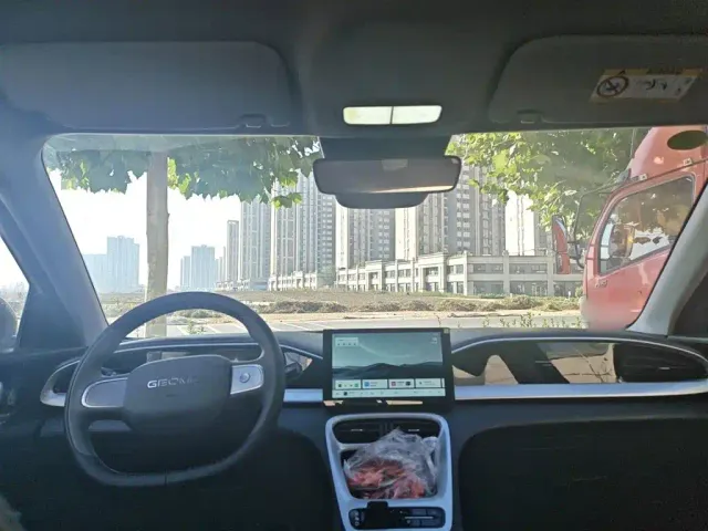 Geely Starry Wish — Фото автомобиля 12