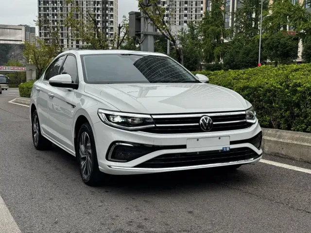 Volkswagen Bora — Фото автомобиля 3