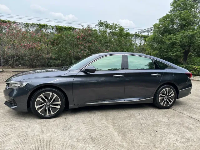 Honda Accord — Фото автомобиля 8