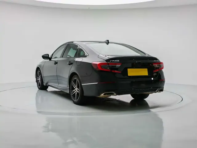 Honda Accord — Фото автомобиля 4