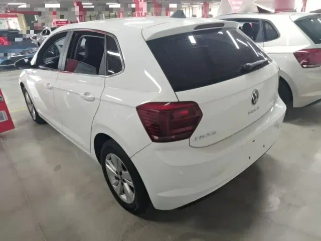 Volkswagen Polo — Фото автомобиля 4