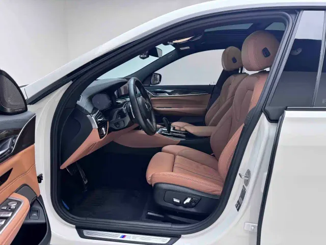 BMW 6 Series Gran Turismo — Фото автомобиля 4