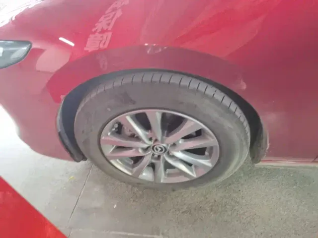 Mazda Axela — Фото автомобиля 22