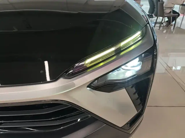 Nio ES8 — Фото автомобиля 23