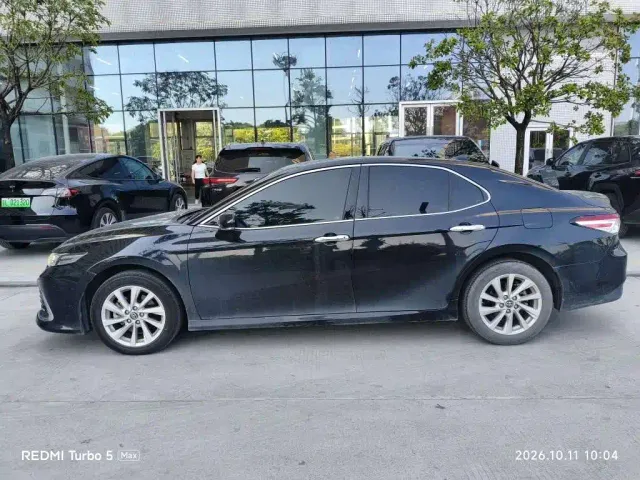 Toyota Camry — Фото автомобиля 3