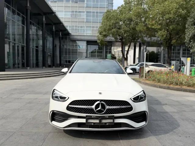 Mercedes-Benz C-Class — Фото автомобиля 2