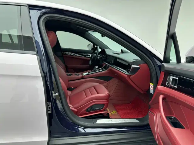 Porsche Panamera — Фото автомобиля 23