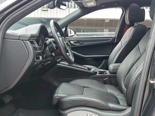Porsche Macan — Фото автомобиля 13