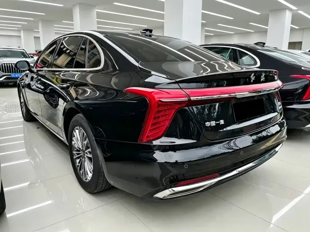 Hongqi H5 — Фото автомобиля 9