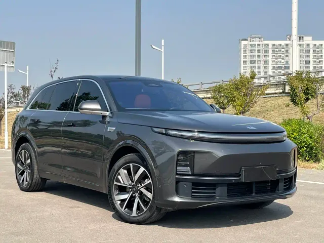 Li Auto L7 — Фото автомобиля 3