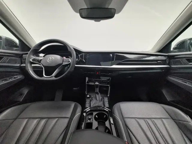 Volkswagen Passat — Фото автомобиля 5