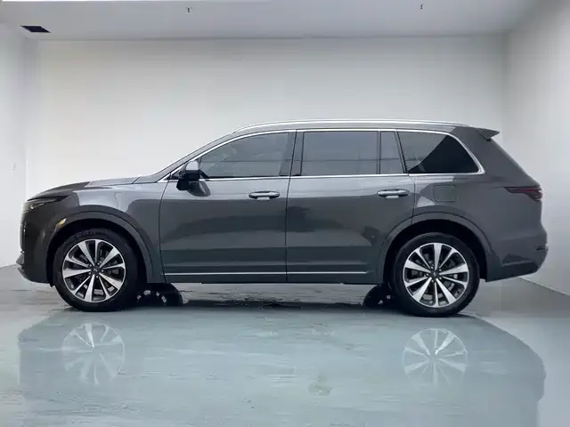 Li Auto ONE — Фото автомобиля 7