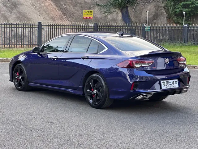 Buick Regal — Фото автомобиля 9
