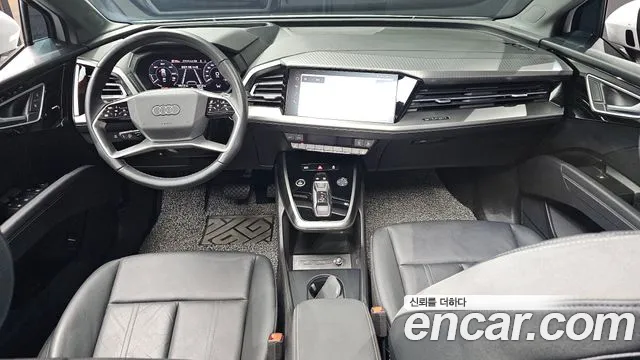 Audi Q4 e-tron F4 — Фото автомобиля 10