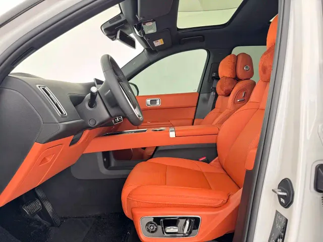 Li Auto L7 — Фото автомобиля 10
