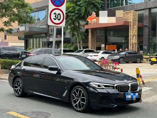 BMW 5 Series — Фото автомобиля 7