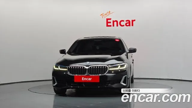 BMW 5 Series G30 — Фото автомобиля 3