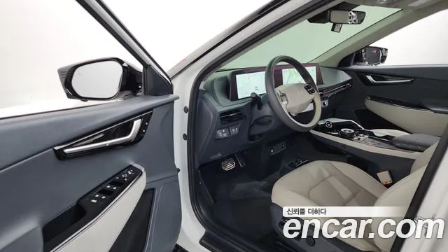Kia EV6 — Фото автомобиля 10