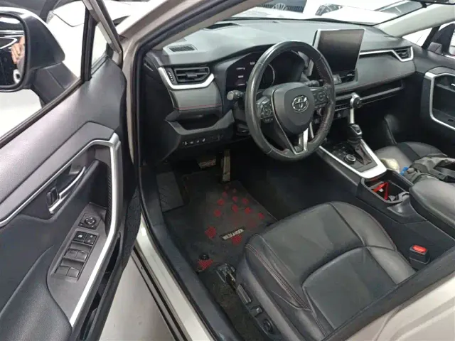 Toyota Wildlander — Фото автомобиля 15