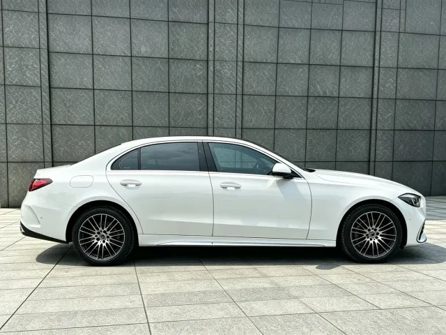 Mercedes-Benz C-Class — Фото автомобиля 4